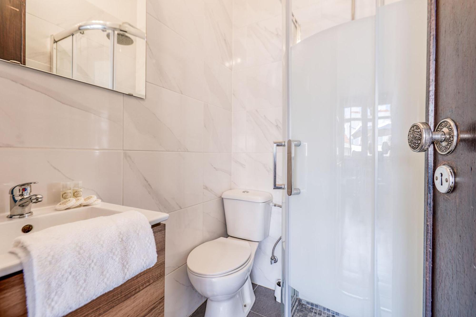 Travel&Live Aliados Apartment Porto Quarto foto